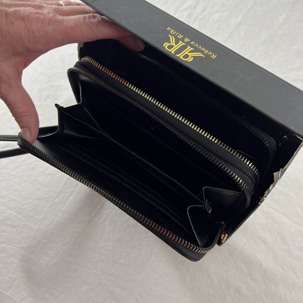 Rebecca & Rifka - Black Leatherette Zipper Wallet With Gold-Tone Accent - NIB - Picture 6 of 7